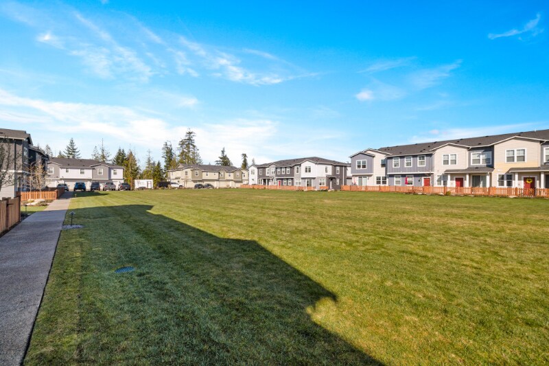 Building Photo - 13157 175th Ave E