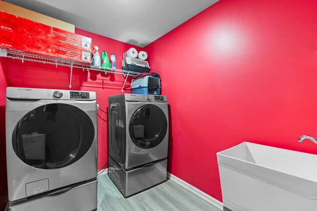 Building Photo - 1627 Sager Way