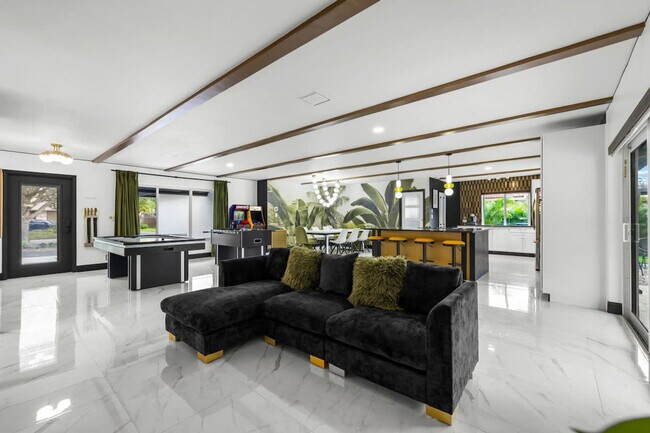 Building Photo - 10366 NW 15th St