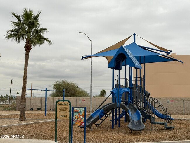 Building Photo - 15607 N Factory St