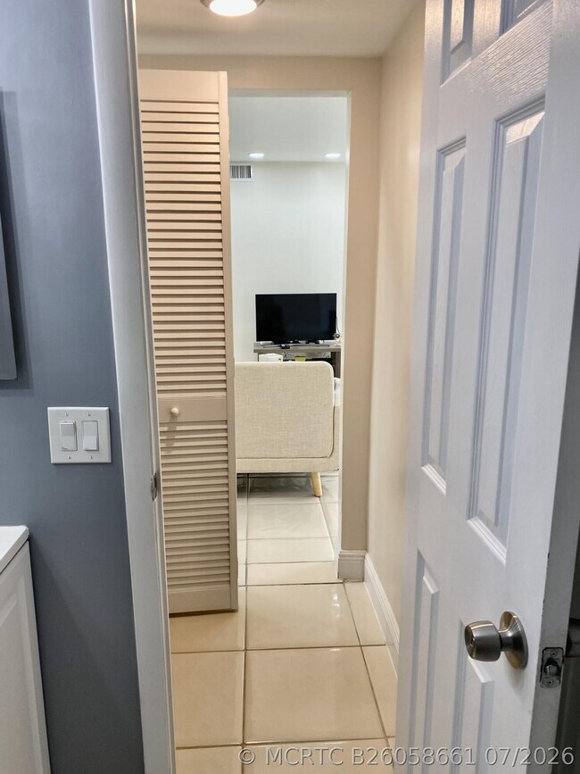 Building Photo - 4501 Fountains Dr S