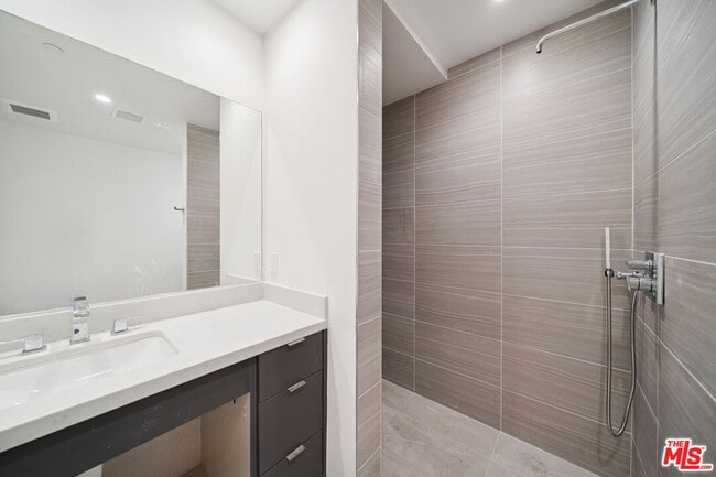 Building Photo - 1051 S Corning St