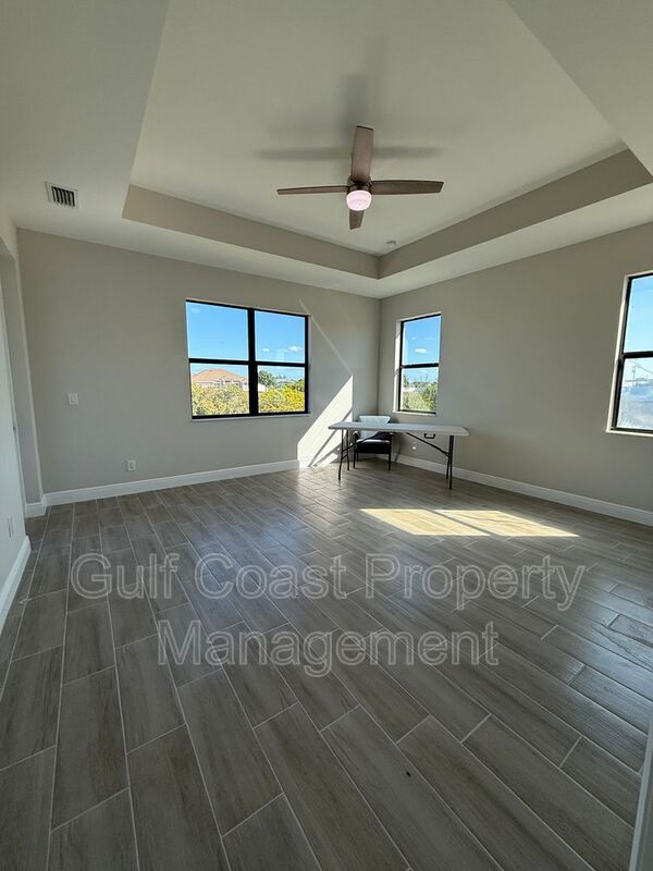 Building Photo - 1229 NE 19th Ave