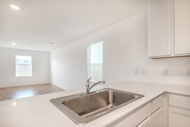 Building Photo - 21458 Carosella Dr