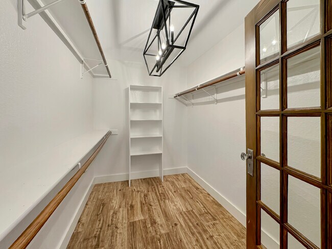 Building Photo - 5106 Ascot Pl