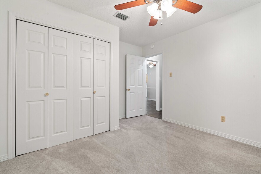 Building Photo - 6355 Burnham Wood Pl