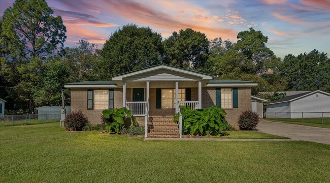 Building Photo - BEST OF COUNTRY LIVING