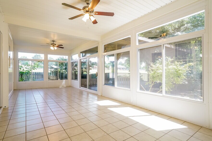 Building Photo - 200 Collinsworth Dr