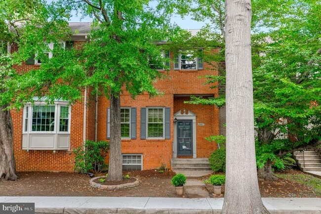 Building Photo - 8207 Cedar Landing Ct