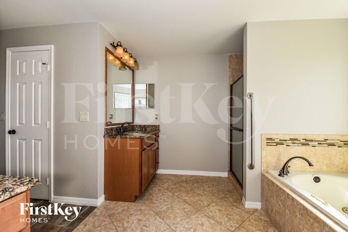Building Photo - 1629 N Gator Cir