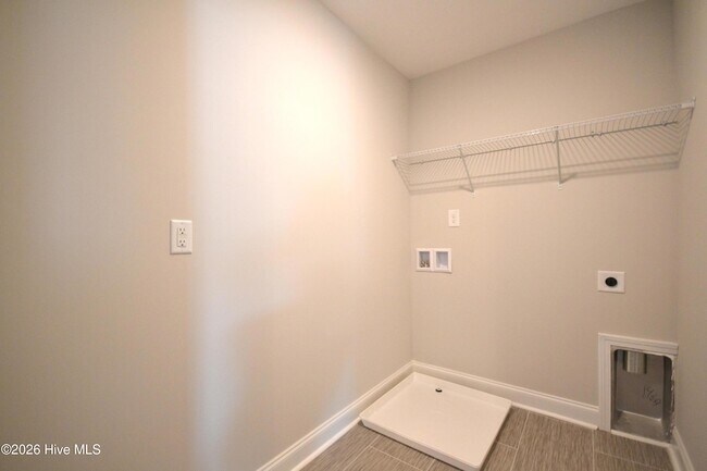 Building Photo - 388 Atwood Dr