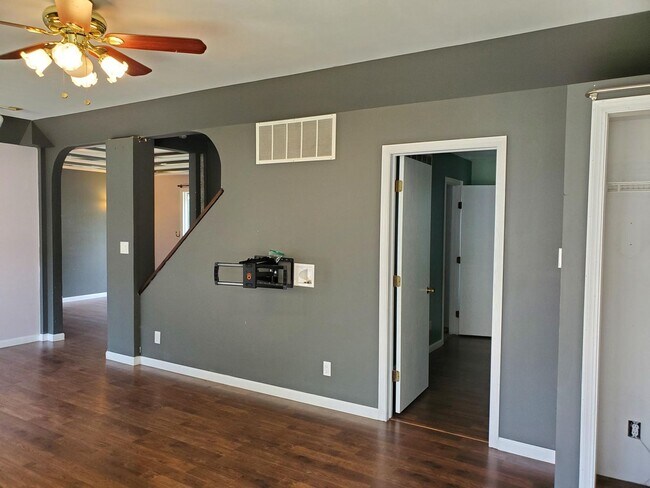 Building Photo - 3209 Chatfield Pl