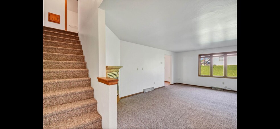 Building Photo - 658 Menlo Park Rd