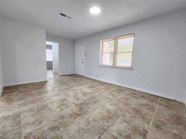 Building Photo - 2633 Crestbrook Ln