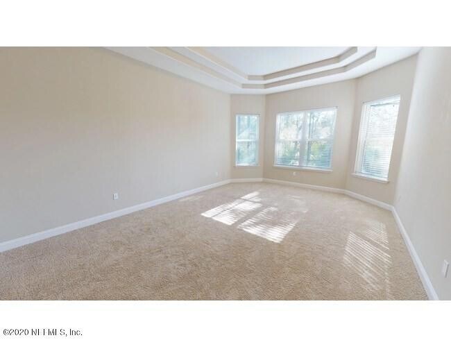 Building Photo - 323 Tate Ln