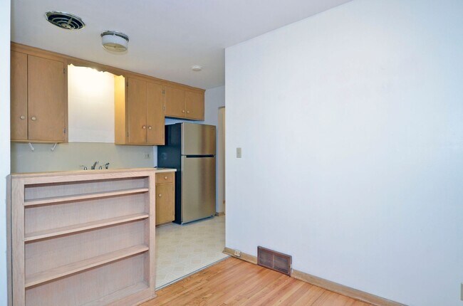 Building Photo - 4451 Bloomington Ave