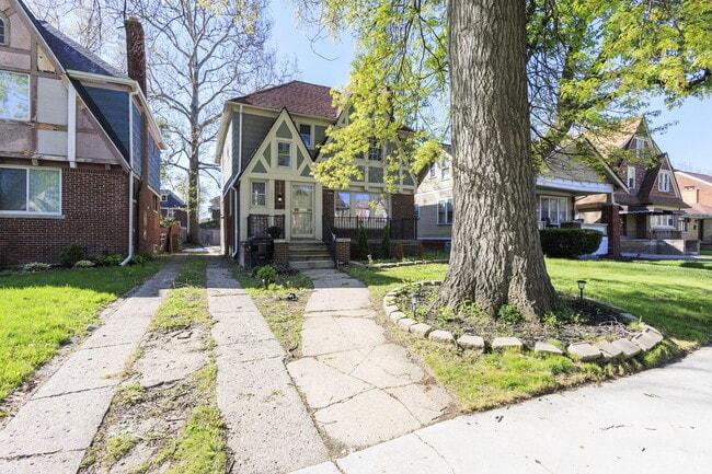 Building Photo - 4341 Glendale Ave