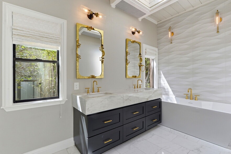 Building Photo - 158 Los Robles Dr