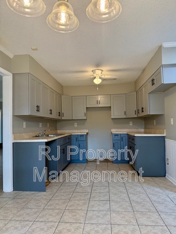 Building Photo - 4521 Stony Point Dr