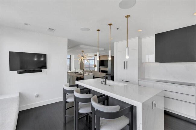 Building Photo - 2233 Peachtree Rd NE