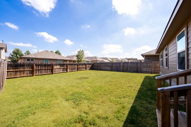 Building Photo - Charming Modern Home with Premium Amenitie...