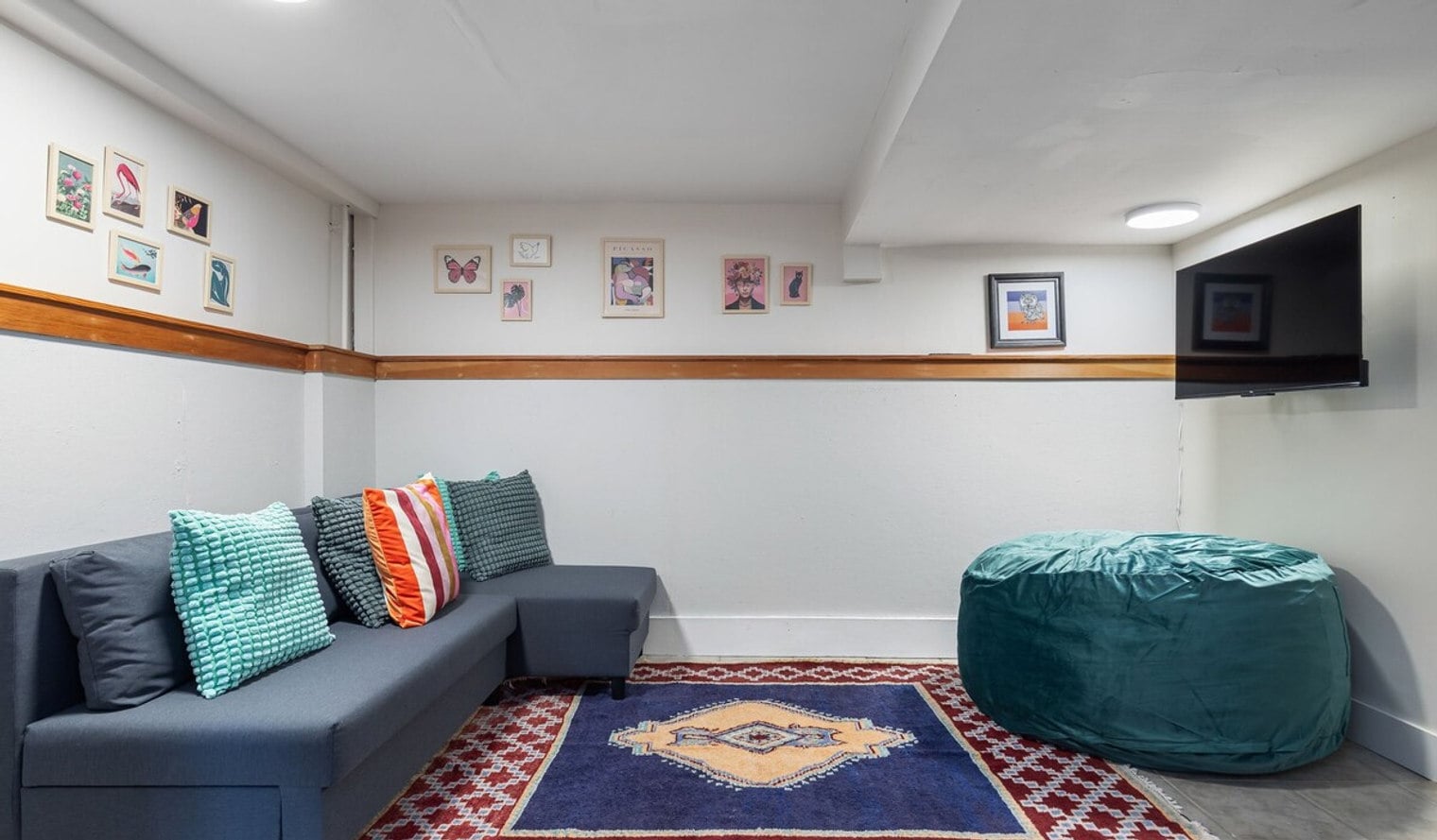 Building Photo - 173 Aloha St