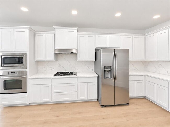 Building Photo - 14312 Senia Bend
