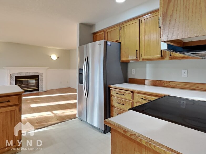 Building Photo - 11121 NE 92nd Cir