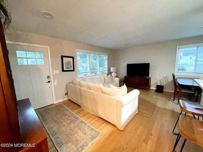 Building Photo - 3915 Smith Dr
