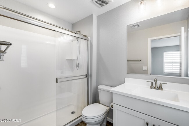 Building Photo - 17635 W Red Fox Rd