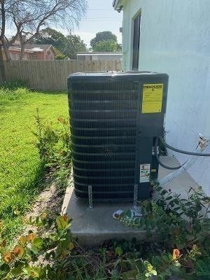 Building Photo - 167 SW 3rd St