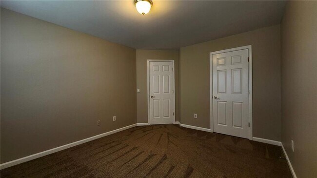 Building Photo - 7662 Forest Glen Way