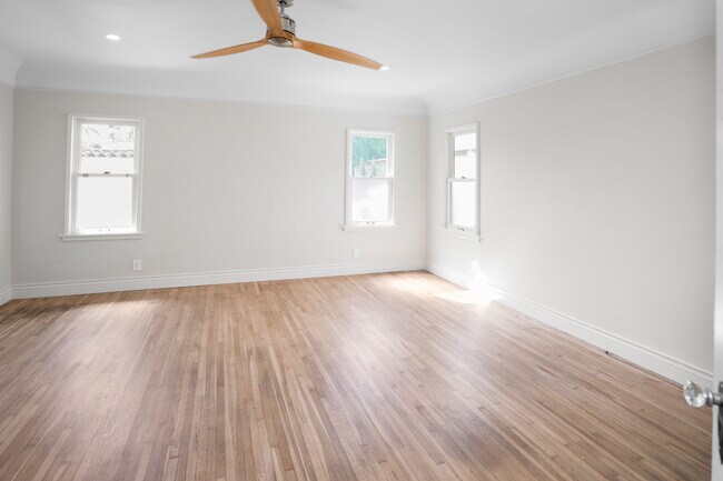 Building Photo - 1215 S Crescent Heights Blvd