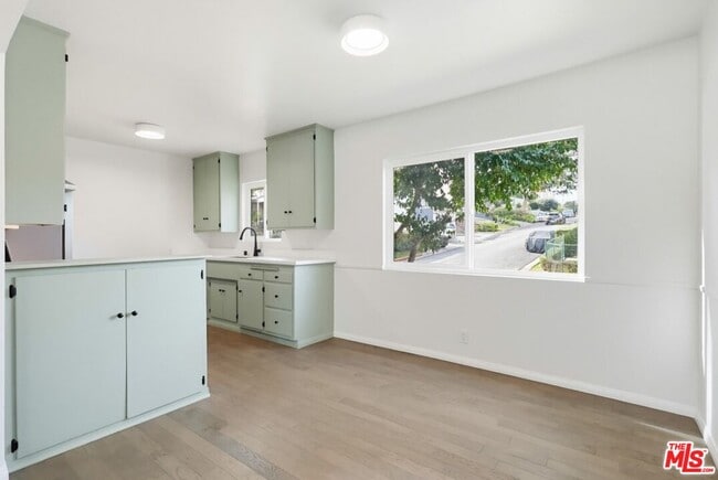 Building Photo - 4110 Division Pl