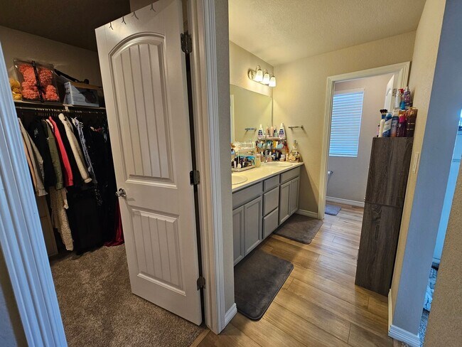 Building Photo - Welcome to this beautiful 3-bedroom, 3-bathroom home located in Lorson Ranch!!