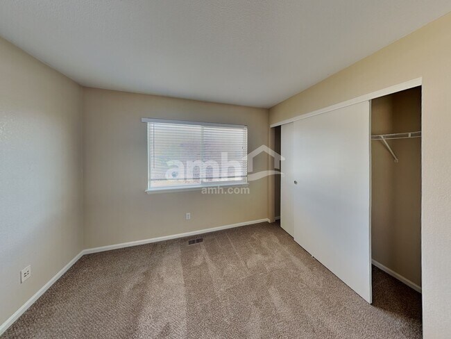 Building Photo - 19065 Burlington Pl