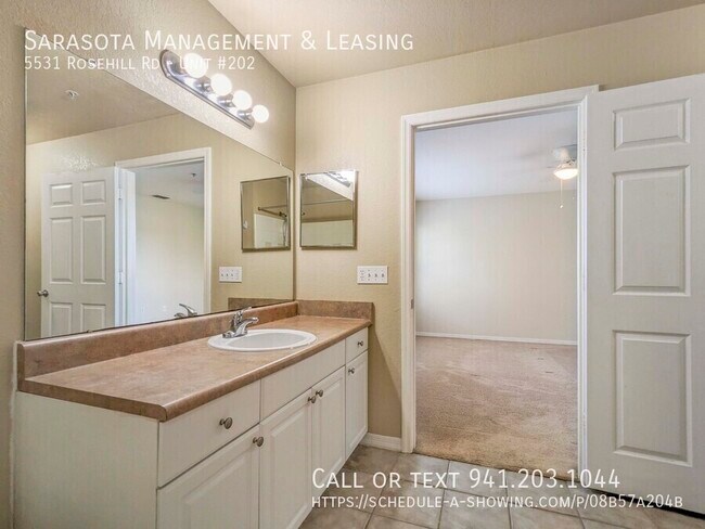Building Photo - 5531 Rosehill Rd