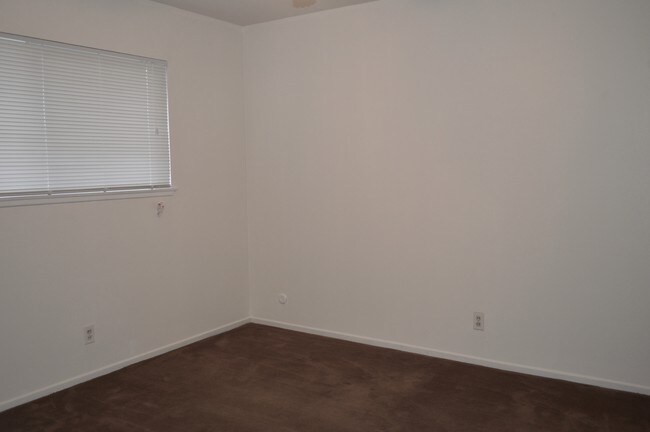 Building Photo - 514 S King St