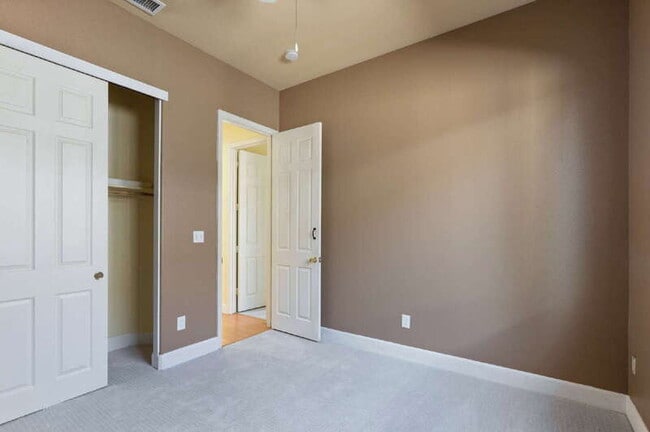 Building Photo - 2621 Mysin Way