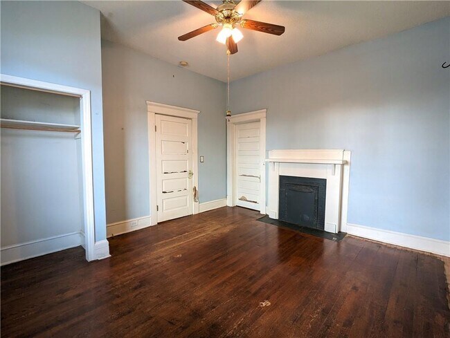 Building Photo - 204 Adair Ave SE