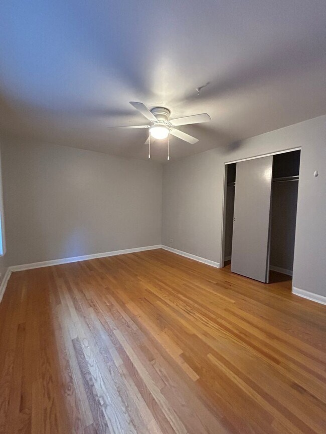 Building Photo - Dexter