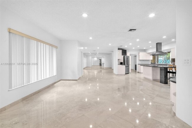 Building Photo - 3441 N Hills Dr