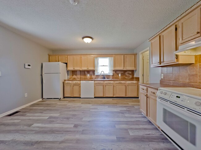 Building Photo - 3314 Sunniroc Cir