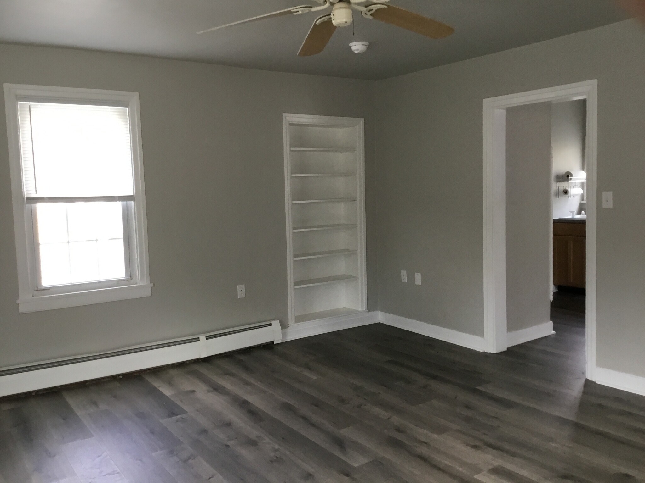 Building Photo - 6 S Ridge Rd