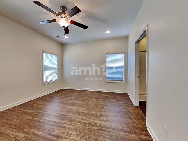Building Photo - 449 Brookgreen Dr