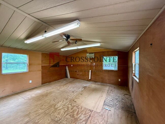 Building Photo - Waterfront 2 Bedroom, 2.5 Bathroom Home!