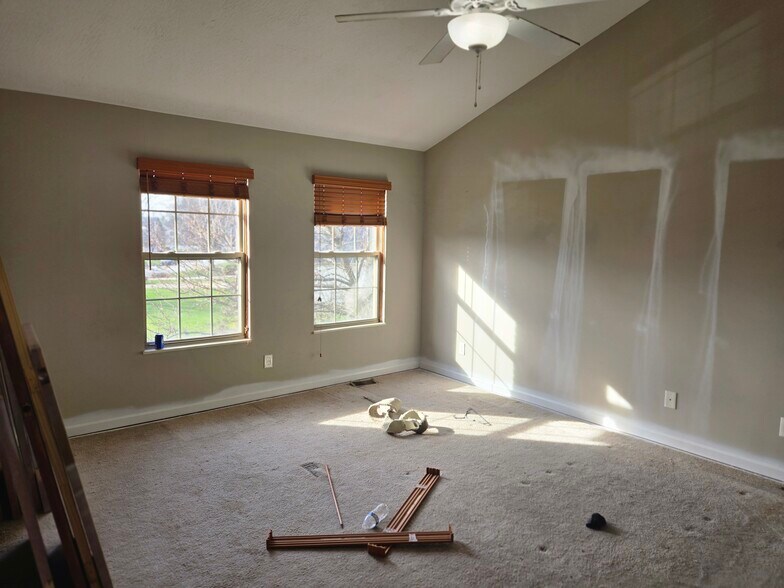 Building Photo - 5853 Honors Ct