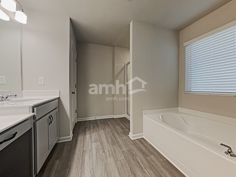 Building Photo - 339 Winston Cir