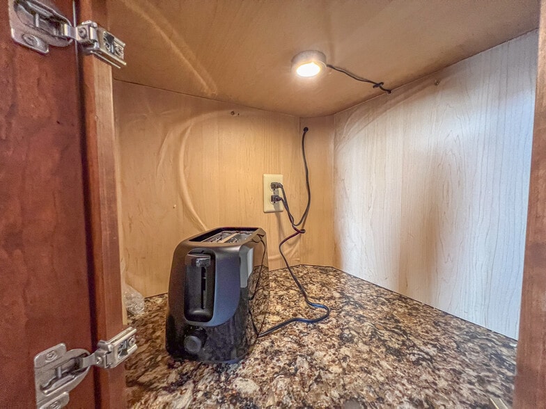 Building Photo - 1175 Iowa St