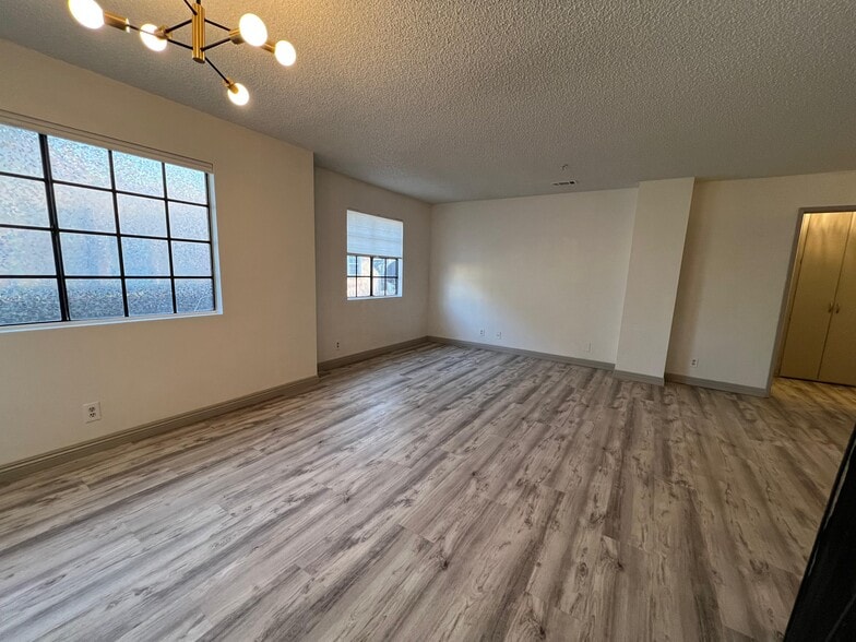 Living Room - 236 S Curtis Ave